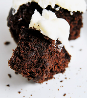 Chocolate |  38 Calorie Light Cakes {2 cakes per pack}